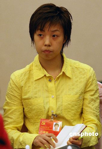 走进十七大 境外记者 最爱 体育明星代表