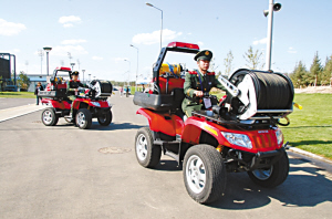 消防摩托车奥运村上岗