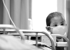5岁男童发烧一年确诊白血病