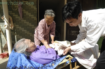 婆媳同室 絮絮叨叨九年头