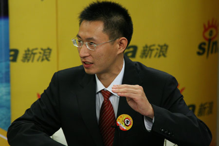 含着哨子像含块冰 夏良建的嘴巴冻麻了