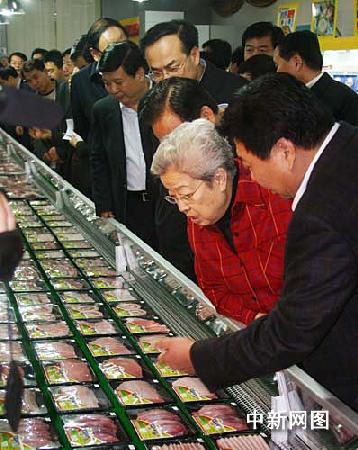 吴仪考察山东食品安全(图)