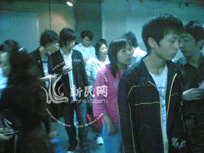 �Ϻ�����1��2��4������ϵ��¹�����1Сʱ