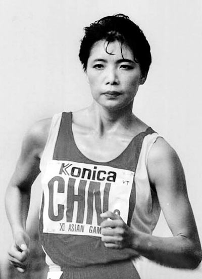 服务业当好窗口 陈跃玲回沈想做志愿者