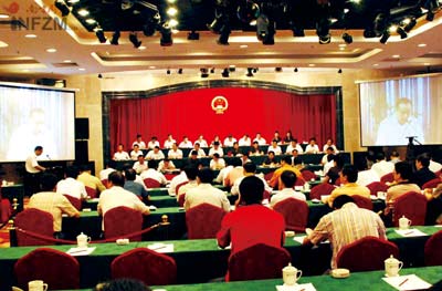 ��������ֱ�������˴󿼺�������Ա����