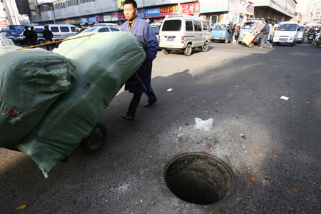 20米路上3张大嘴要吞人