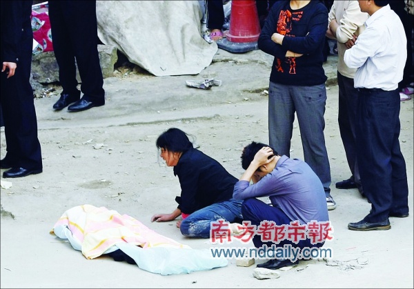 国内新闻 正文      昨天,南山西丽13岁的小女孩梦奇从七楼坠下;前天