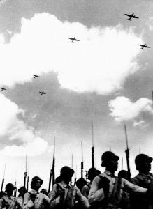 说旧闻:开国大典上的空军中队