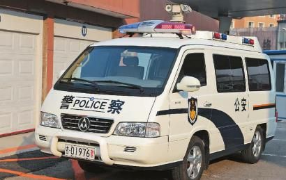 8辆新式警车将巡逻抓拍快速路违规行为