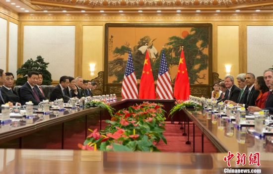 11月12日,中国国家主席习近平在北京人民大会堂与美国总统奥巴马会谈。中新社发 廖攀 摄