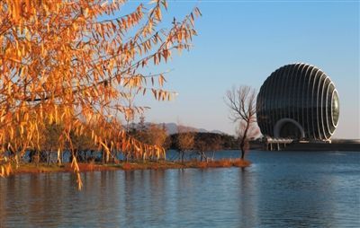 11月12日,怀柔雁栖湖畔风光。