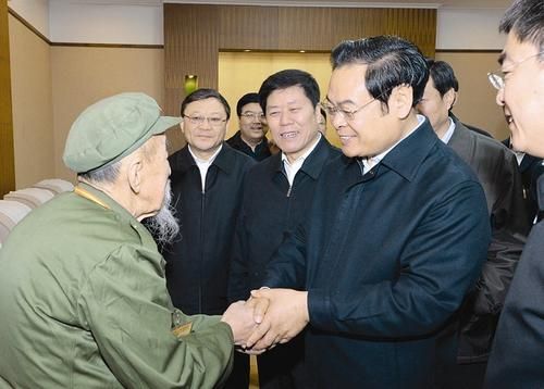王儒林看望老八路