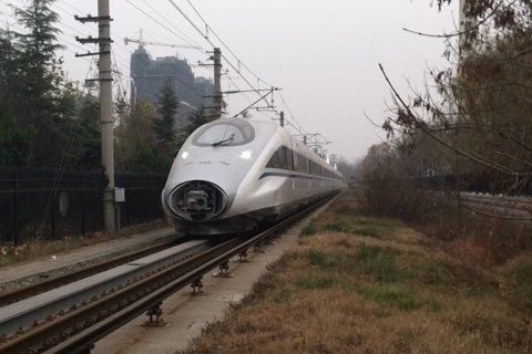 中国首列永磁高铁完成运行