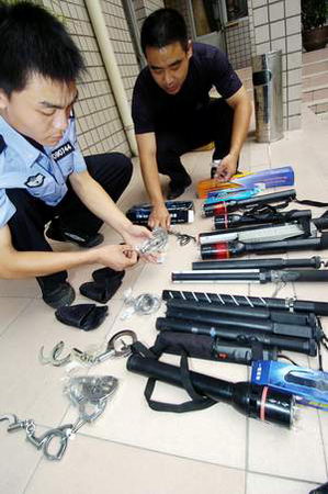 石家庄破获特大警械非法销售案(图)