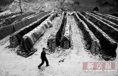 ����ͷ�ƺ�Ҥ�������б���ɡ���Ŵ򲻾�