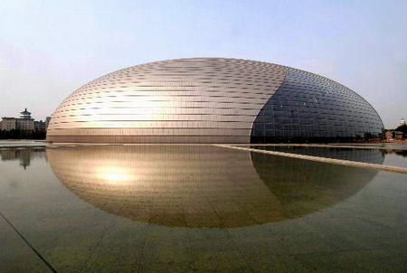 国家大剧院外部今日亮相壳体外玻璃可防弹(图)