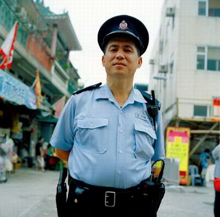 图文:和蔼敬业的香港警察