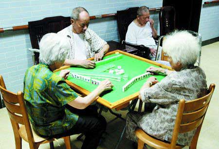 香港回归后香港老人在广州养老(组图)