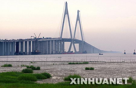杭州湾跨海大桥北航道桥雄姿