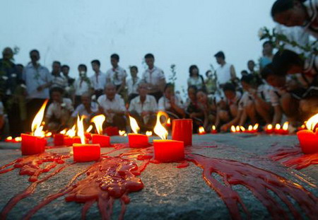 卢沟桥老红军与学生纪念七七事变70周年(组图)