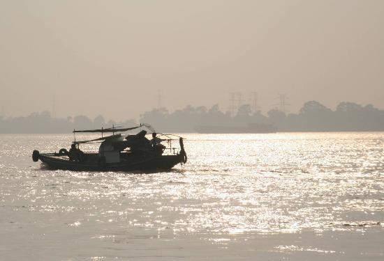 图文:(1)长江水今年首次倒灌鄱阳湖