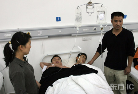 云南图书馆二氧化碳泄漏致39人中毒(组图)