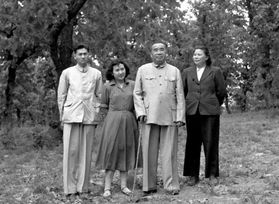 史关头的抉择――访朱德、贺龙、叶挺的子女们