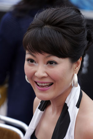 [美容美发]请问交换空间的王小骞是不是整容了