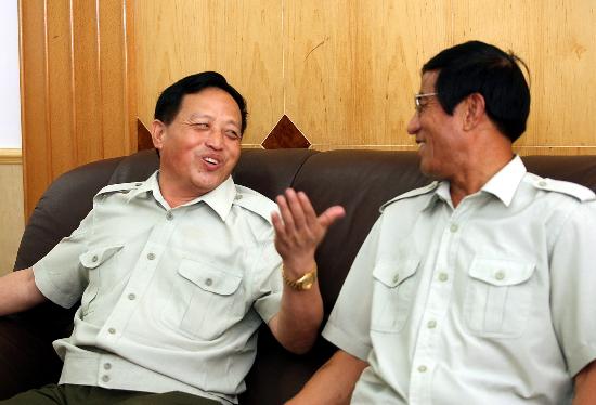 图文:李司令回农门