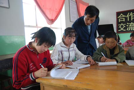 图文:老师辅导功课