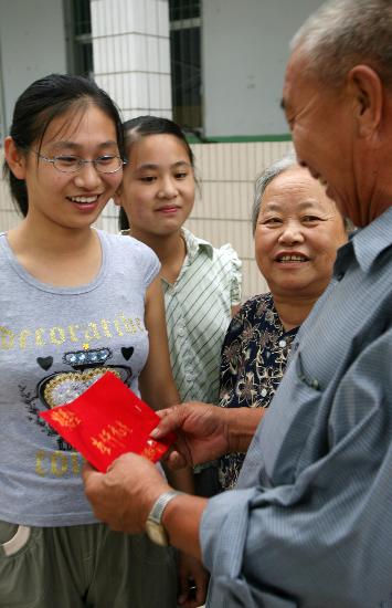 名文科生,我考了561分,大家说我是复读一年上