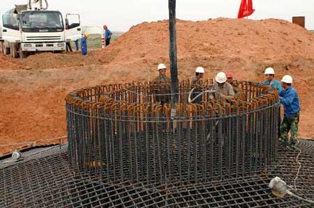 组图:宁夏太阳山风力发电场正式开工建设