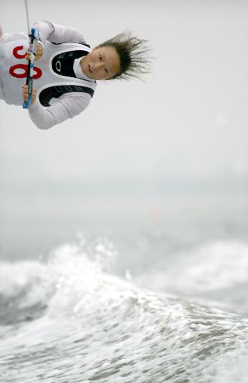 图文:(水运会)(14)逐浪腾越展身手