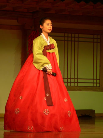 图文:漂亮的朝鲜族姑娘