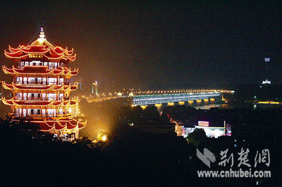 武汉黄鹤楼中秋夜点亮12000盏灯(组图)