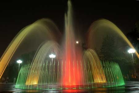 组图:中国人民大学校园风光