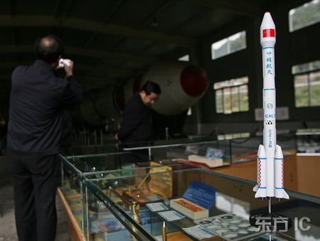 图文:长三甲火箭被制作成模型对外售卖
