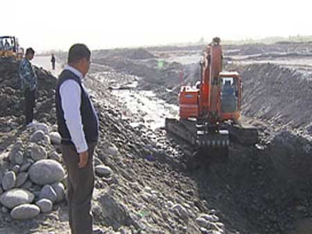 和田玉价格暴涨引发新疆当地私挖滥采(组图)