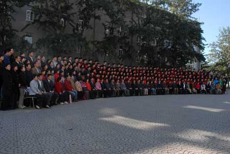 组图:人大网络教育学院2007毕业学位授予仪式