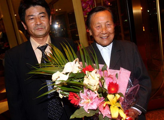 组图：夏淑琴老人东京胜诉回到南京_新闻中心_新浪网