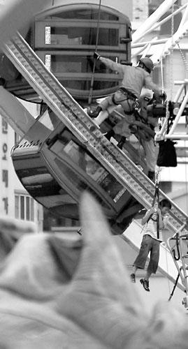  摩天轮车厢 突然 翻转 _新闻中心_新浪网