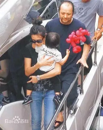 张智霖一个电话就让邱淑贞复出? 二人什么情况