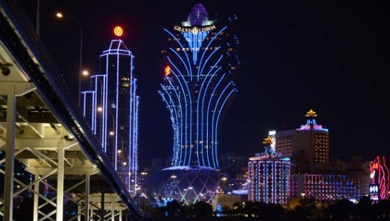 内地男子澳门借高利贷赌博被囚 逃跑时坠楼身