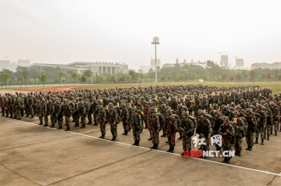 国防科技大学与41集团军联合举行毕业综合演