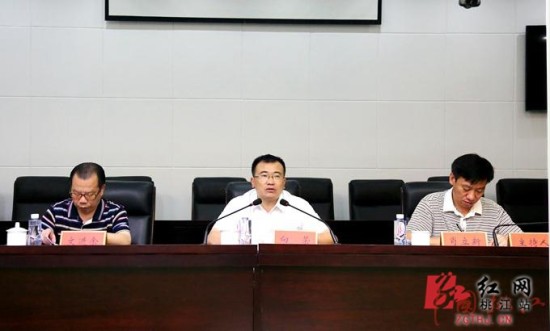 桃江专项治理领导干部亲属子女在其辖区内经商