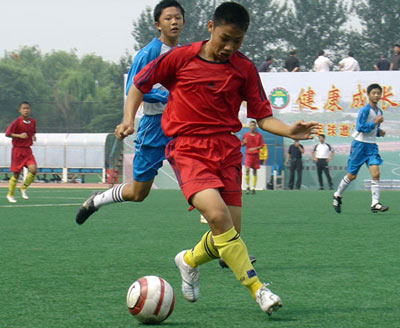 研究发现足球运动可能对大脑造成远期伤害