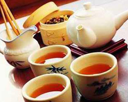 莲心益智仁泡茶可防秋燥(图)