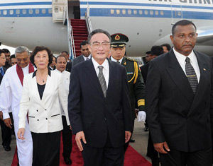 吴邦国称法规抵触宪法将督促自行修改废止|20