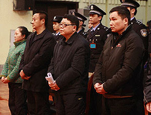 视频:重庆最富黑老大陈明亮一审获死刑