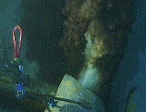 实拍胜利油田海上作业平台倾斜现场|钻井|平台